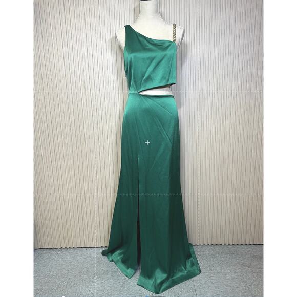 Alice + Olivia Karoline Chain Shoulder Cutout Gown In Emerald Size 8 - Picture 6 of 8